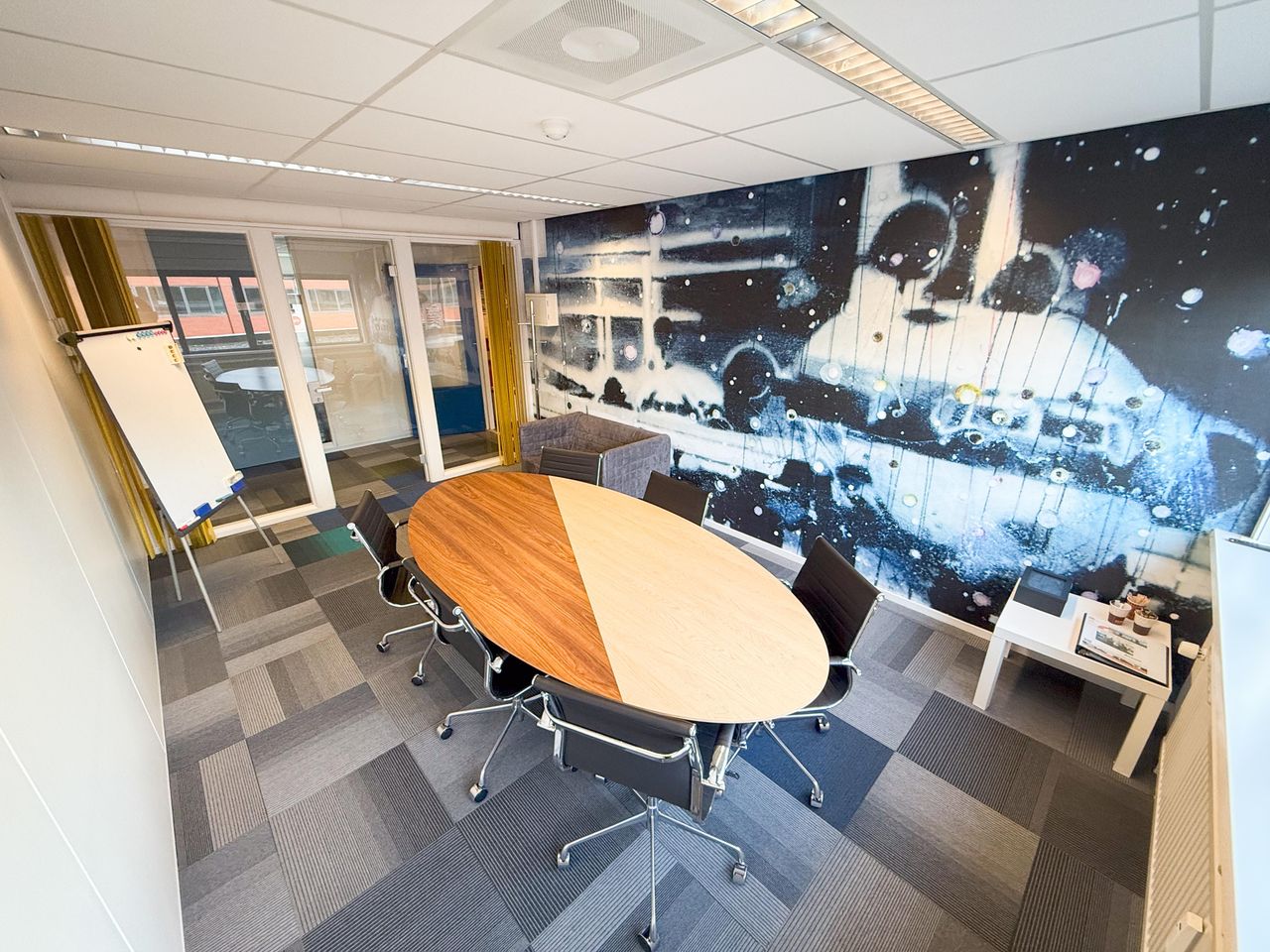 Leiden Offsite meeting Vergaderzalen b. Vergaderruimte Airport image 3