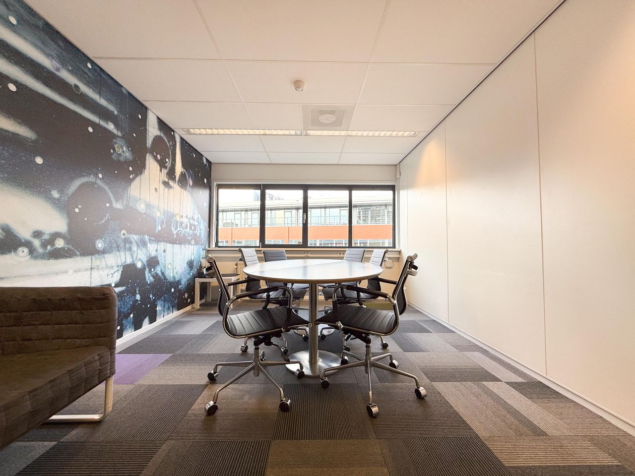 Leiden Offsite meeting Vergaderzalen b. Vergaderruimte Airport image 5