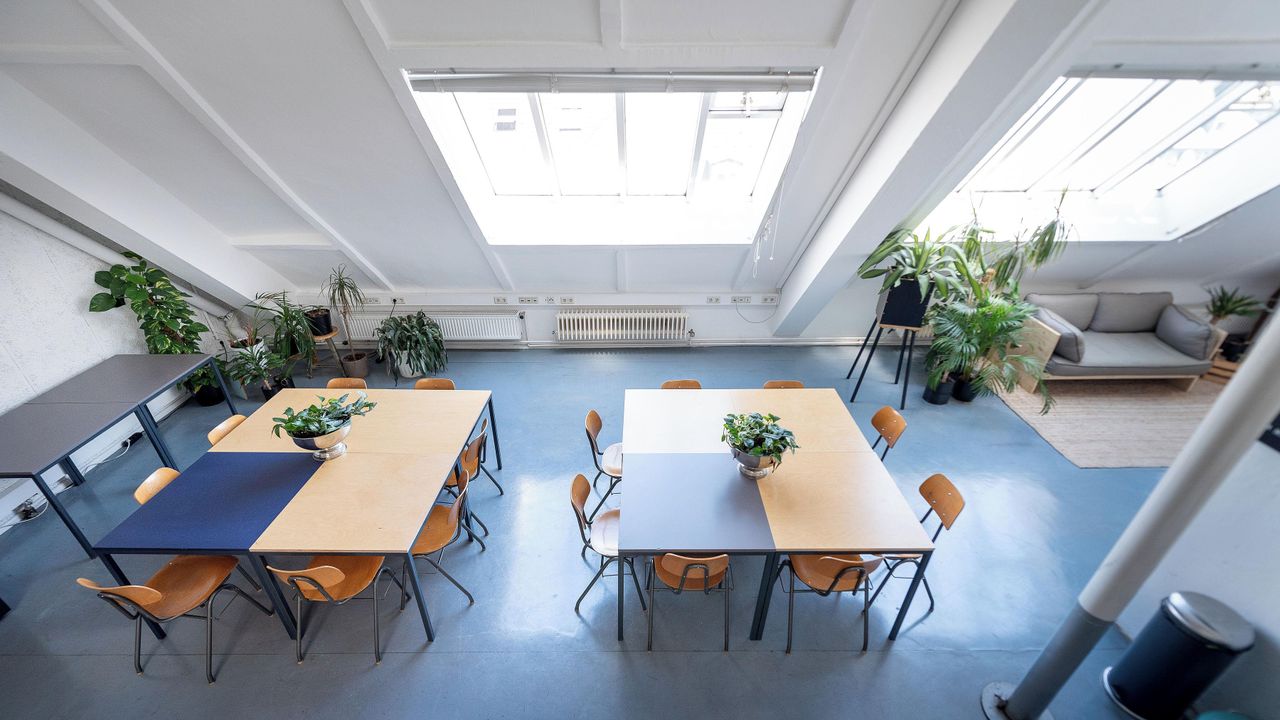 Berlin workshop spaces Coworking Space Wunderschöner Loft-Raum mit Breakout-Raum image 6