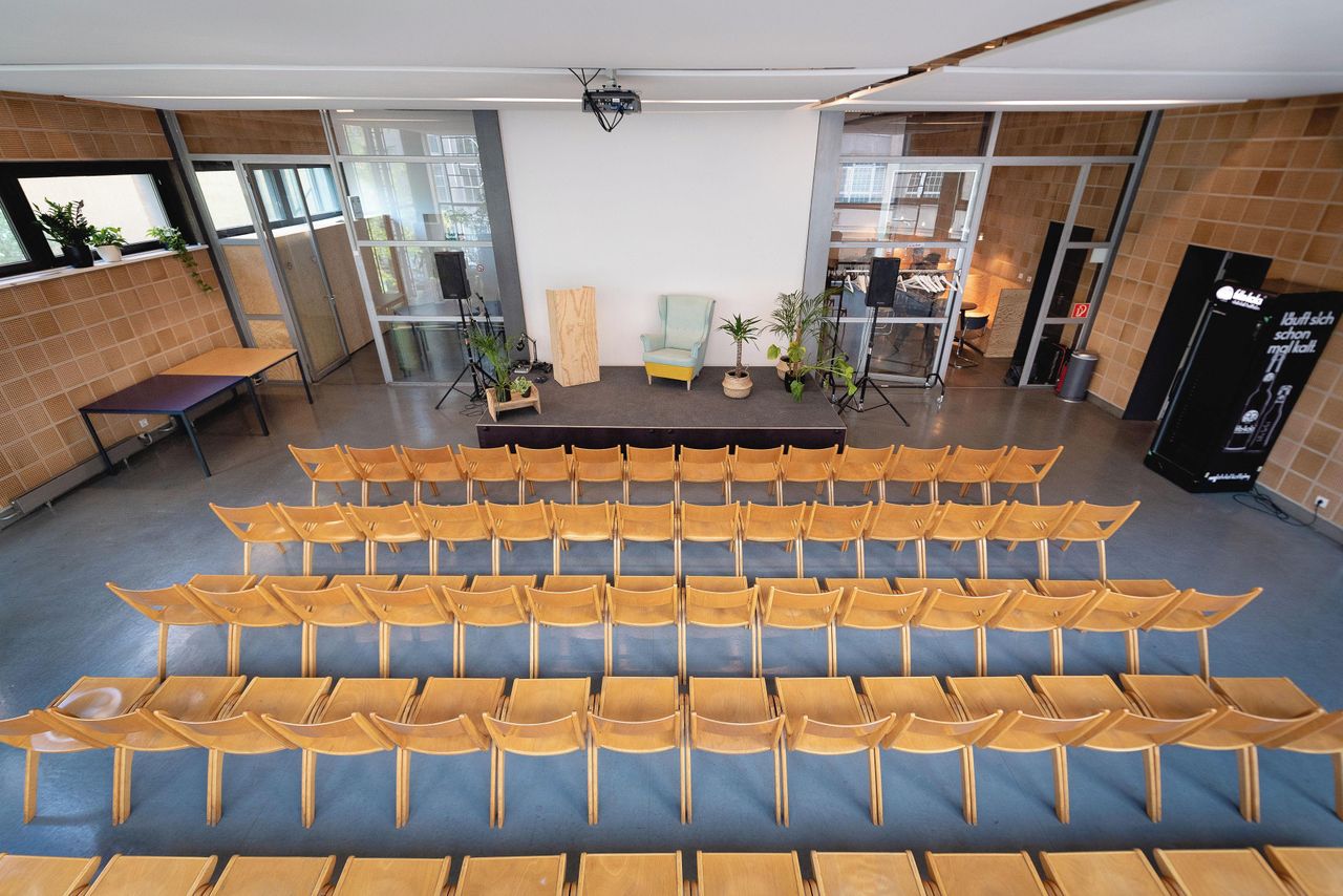 Berlin training rooms Coworking Space Salle de réunion aérée à côté du Checkpoint Charlie image 3