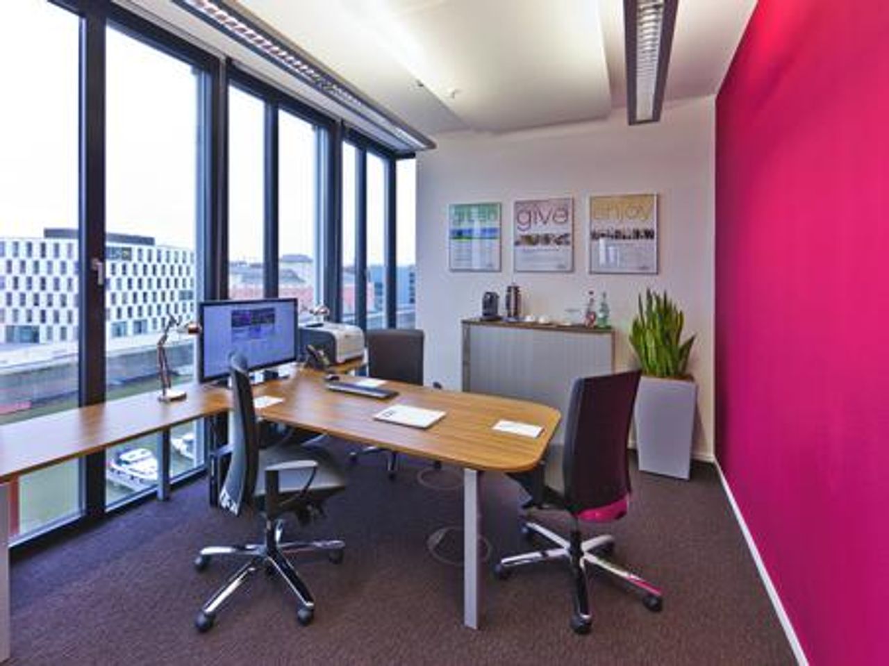 Dresden workshop spaces Meetingraum Heller und geräumiger Seminarraum in Striesen image 8