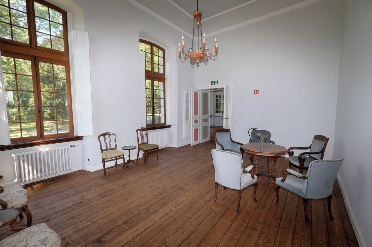 Cologne corporate event spaces Castle Conference Room image 16