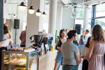 Berlin corporate event spaces Cafe Meeting und Event Space image 29