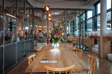 Berlin corporate event spaces Cafe Meeting und Event Space image 36