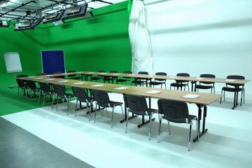 Rest of the World training rooms Photography studio Greenbox Meetingroom image 6