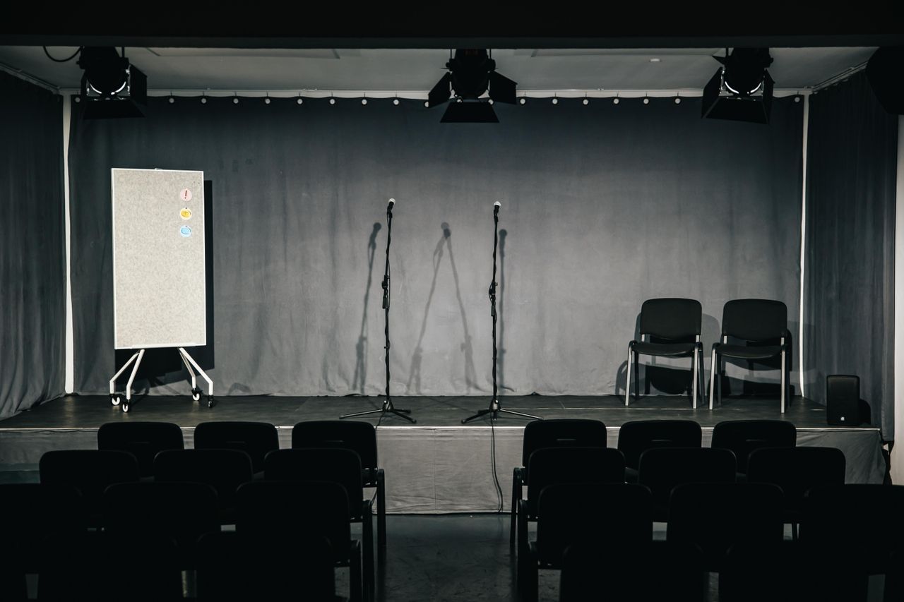 Cologne Kreatives Meeting Function Room STAGE image 2