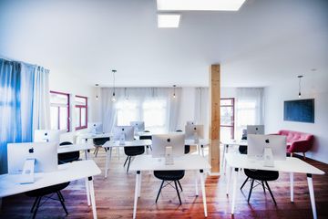 Rest of the World training rooms Meeting room Meetingraum image 8