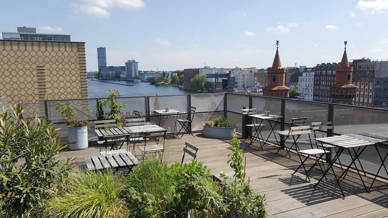 Berlin corporate event spaces Außergewöhnlich Private Roof Club image 12