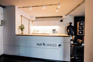 Frankfurt am Main corporate event spaces Außergewöhnlich Kreativer Raum image 25