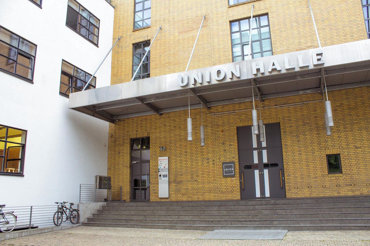 Frankfurt am Main corporate event spaces Außergewöhnlich Kreativer Raum image 42