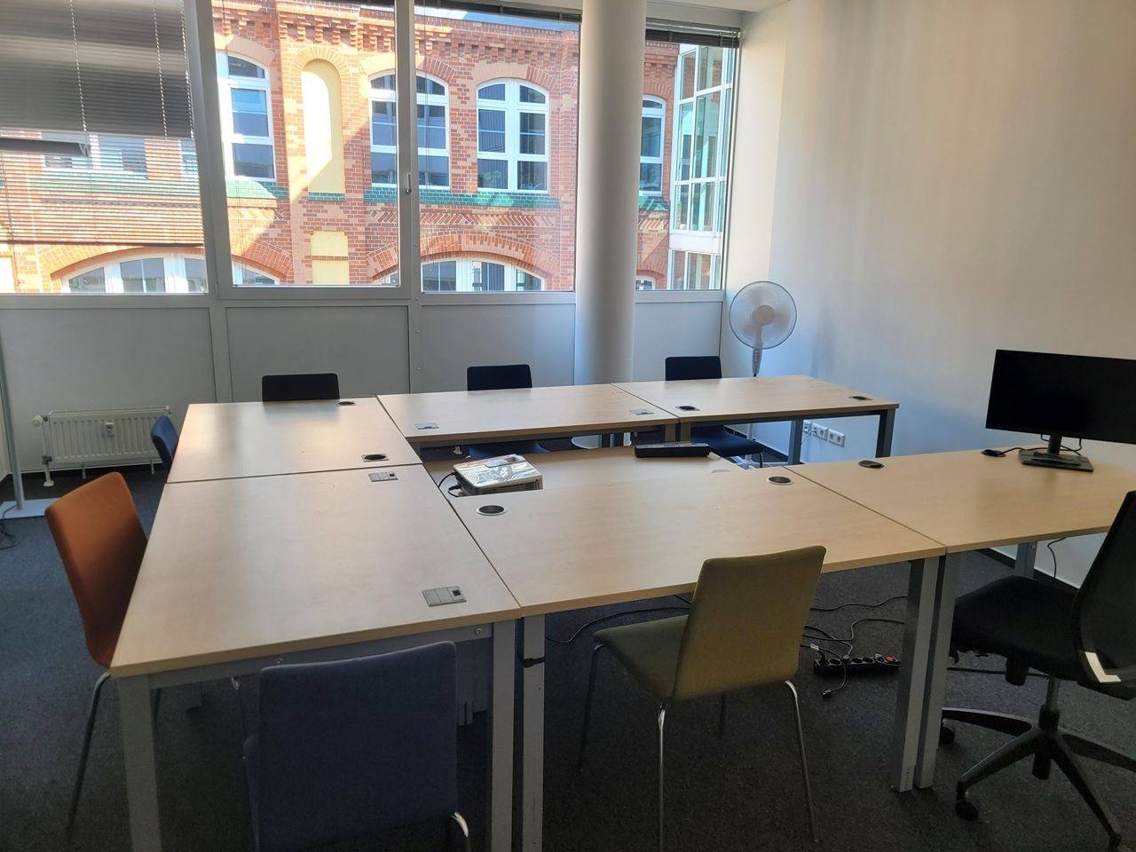 Berlin  Workshop spaces Seminar Raum image 3