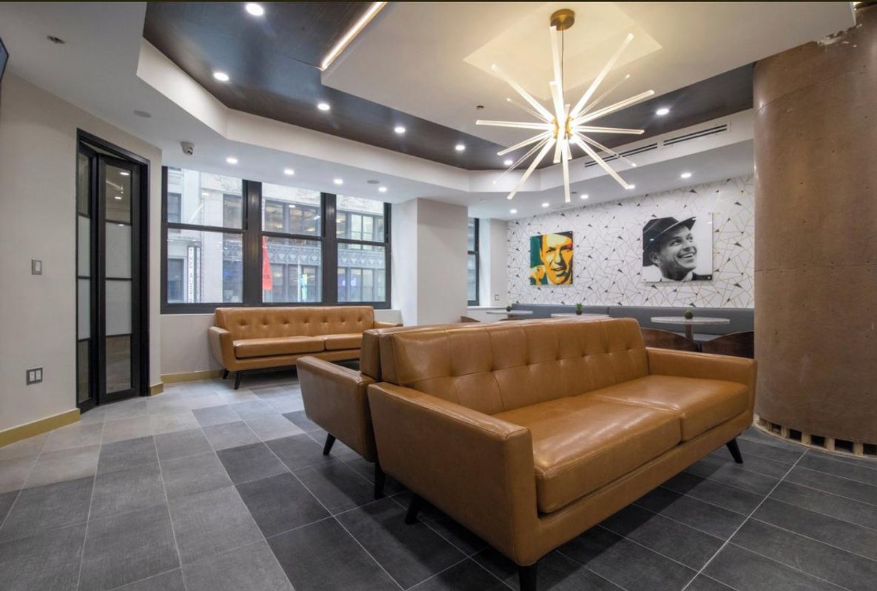 NYC training rooms Meeting room The Sinatra Room image 5