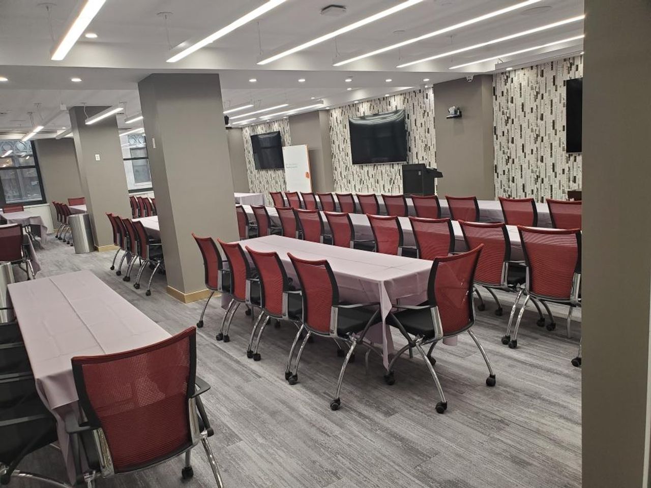 NYC training rooms Meeting room The Sinatra Room image 2