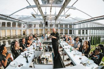 Hamburg corporate event spaces Unusual venue Dinner in the sky image 3