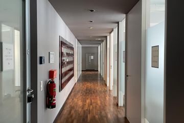 Berlin Workspace Heart of Gold CoWorking image 1