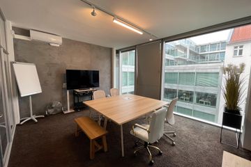 Berlin Workspace Heart of Gold CoWorking image 7