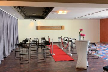 Aken Mobiles Arbeiten Wedding Venue Raum 1 image 2