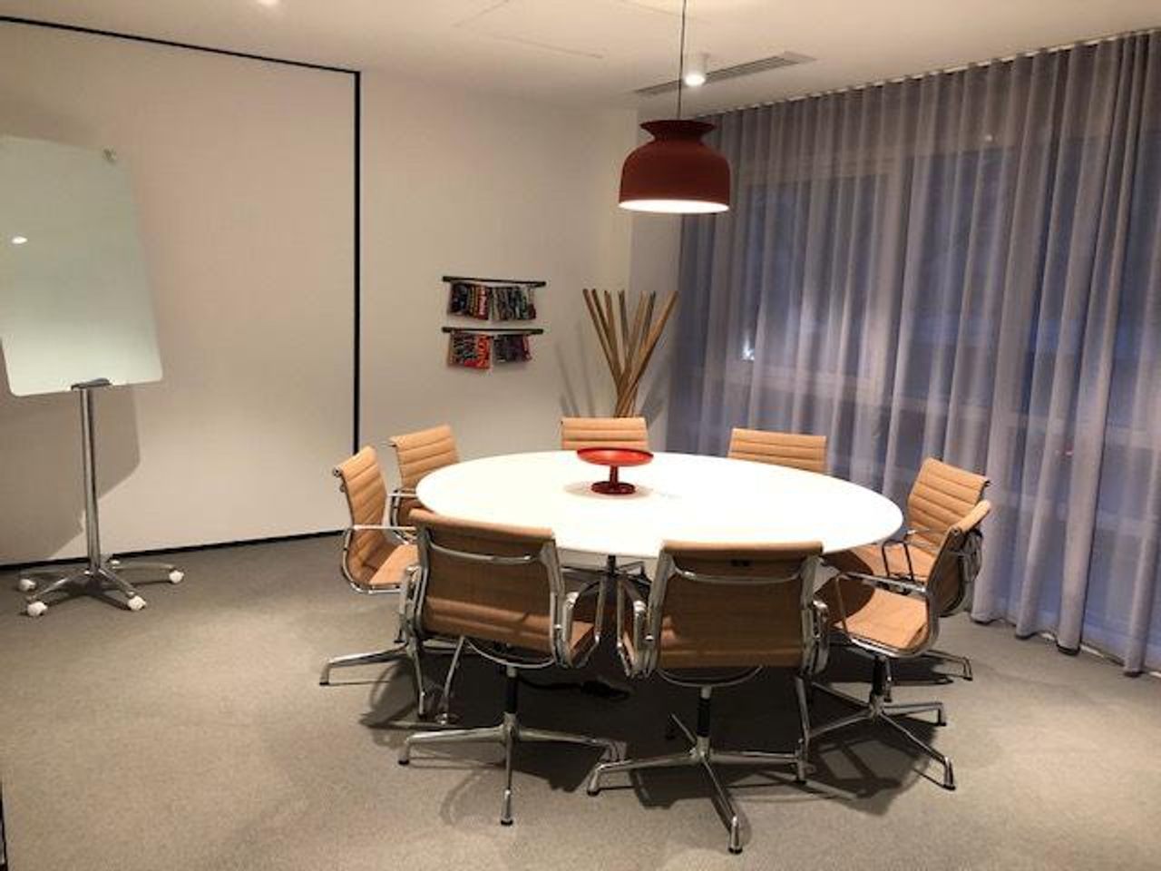 Paris workshop spaces Meetingraum Regus Spaces, BOULOGNE-BILLANCOURT, Spaces Reine, MR 03 image 1