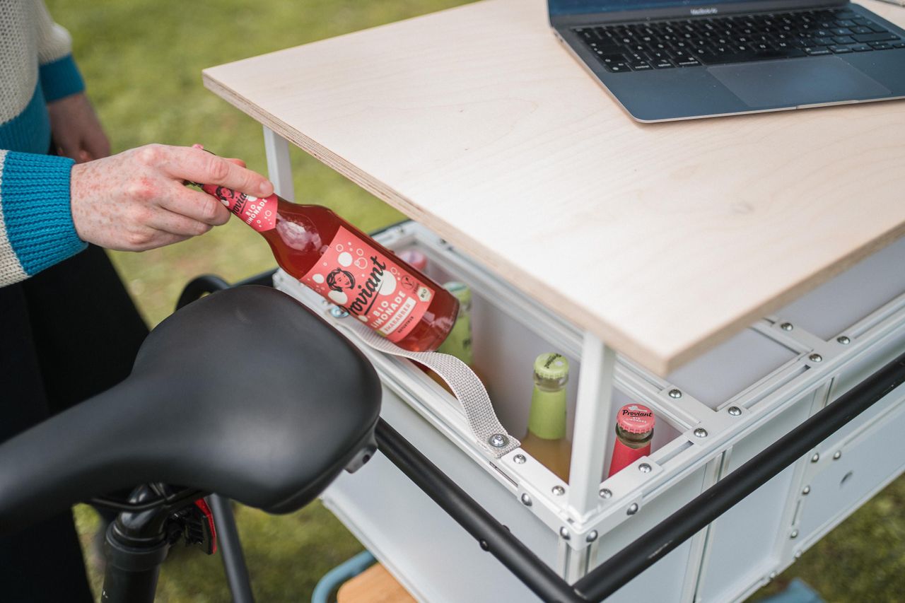 Rest van de wereld Mobiles Arbeiten Buitenlocaties flying office image 4