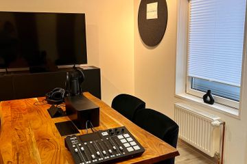 Düsseldorf Vorstellungsgespräch Tonstudio Podcast-Lounge image 5