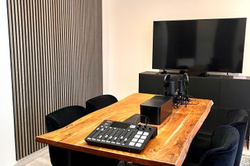 Düsseldorf Vorstellungsgespräch Tonstudio Podcast-Lounge image 6