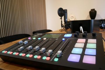 Düsseldorf  Tonstudio Podcast-Lounge image 2