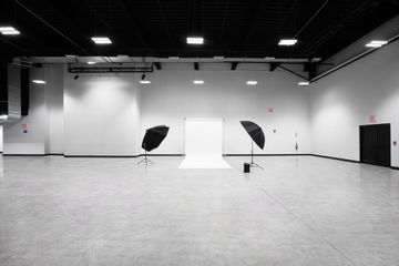 NYC corporate event spaces Party room Huge premier loft image 9