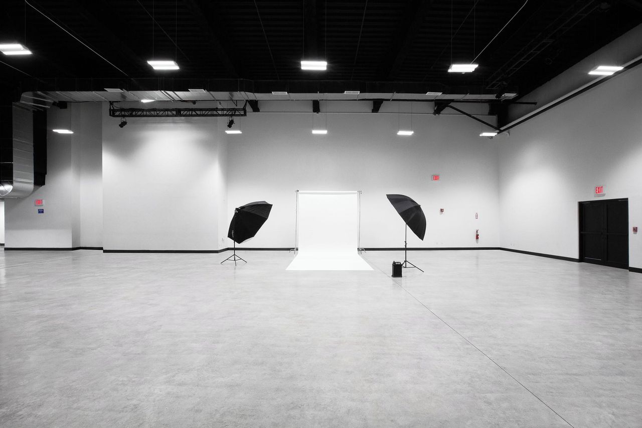 NYC corporate event spaces Party room Huge premier loft image 9