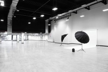 NYC corporate event spaces Party room Huge premier loft image 10