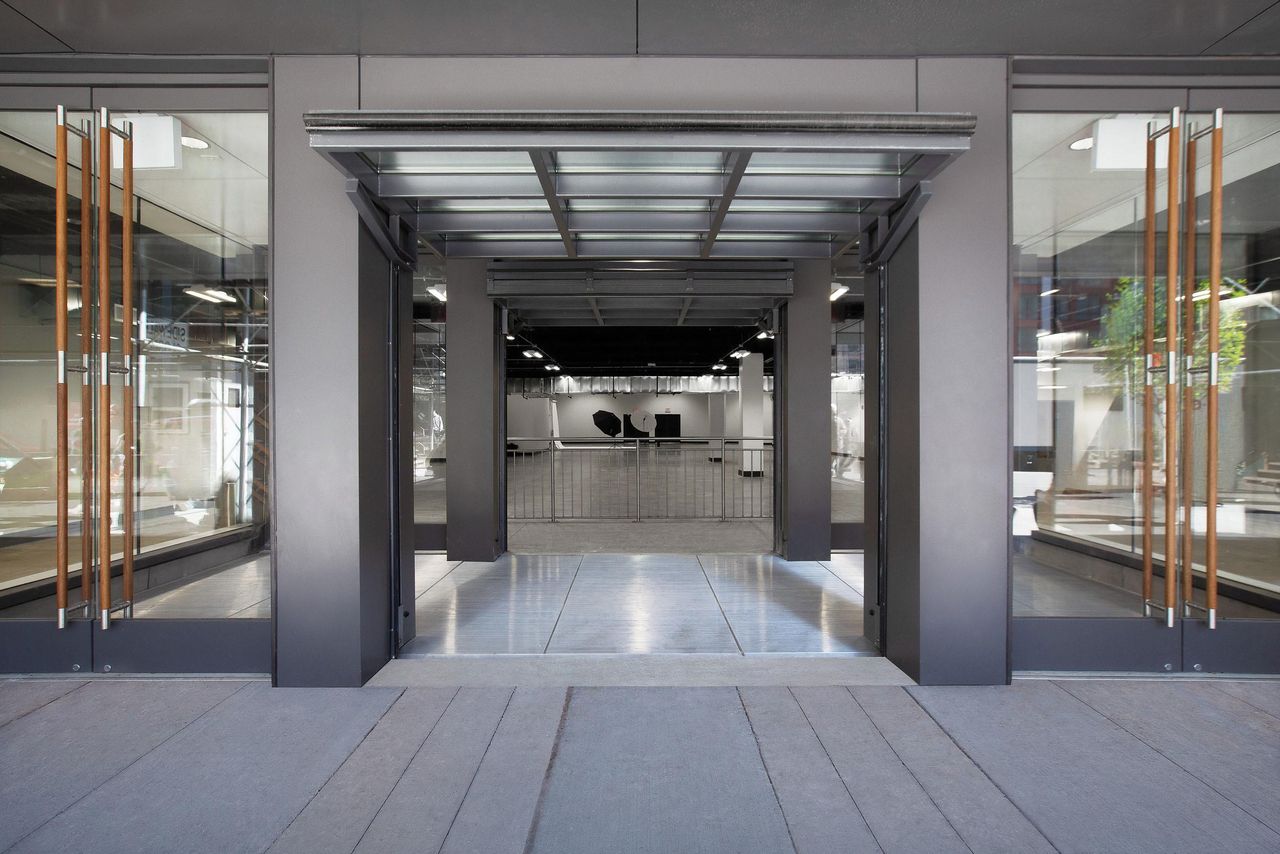 NYC corporate event spaces Party room Huge premier loft image 11