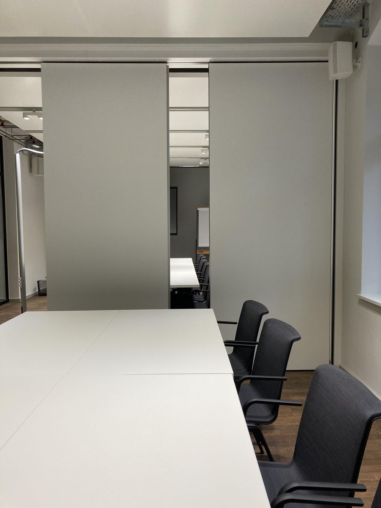 Rest of the World   Meeting Room INPUT am Fetscherplatz/ Großer Garten/ Nähe Uniklinikum image 0