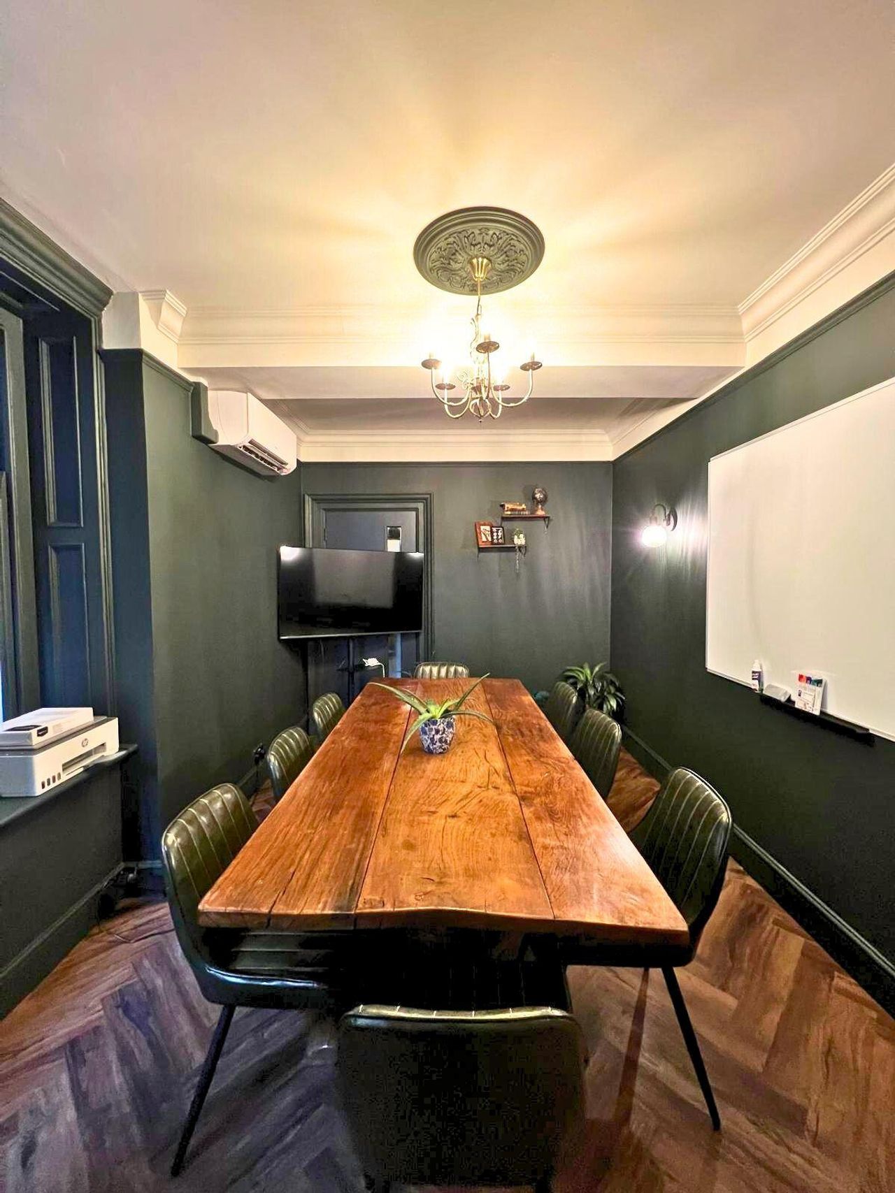 London Mobile Working Boardroom Small Meeting Room in Mayfair – St George’s House, 15 Hanover Square image 9