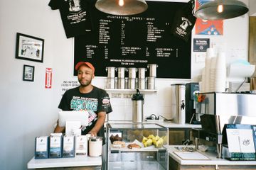 NYC corporate event spaces Cafe 720 square ft space image 1