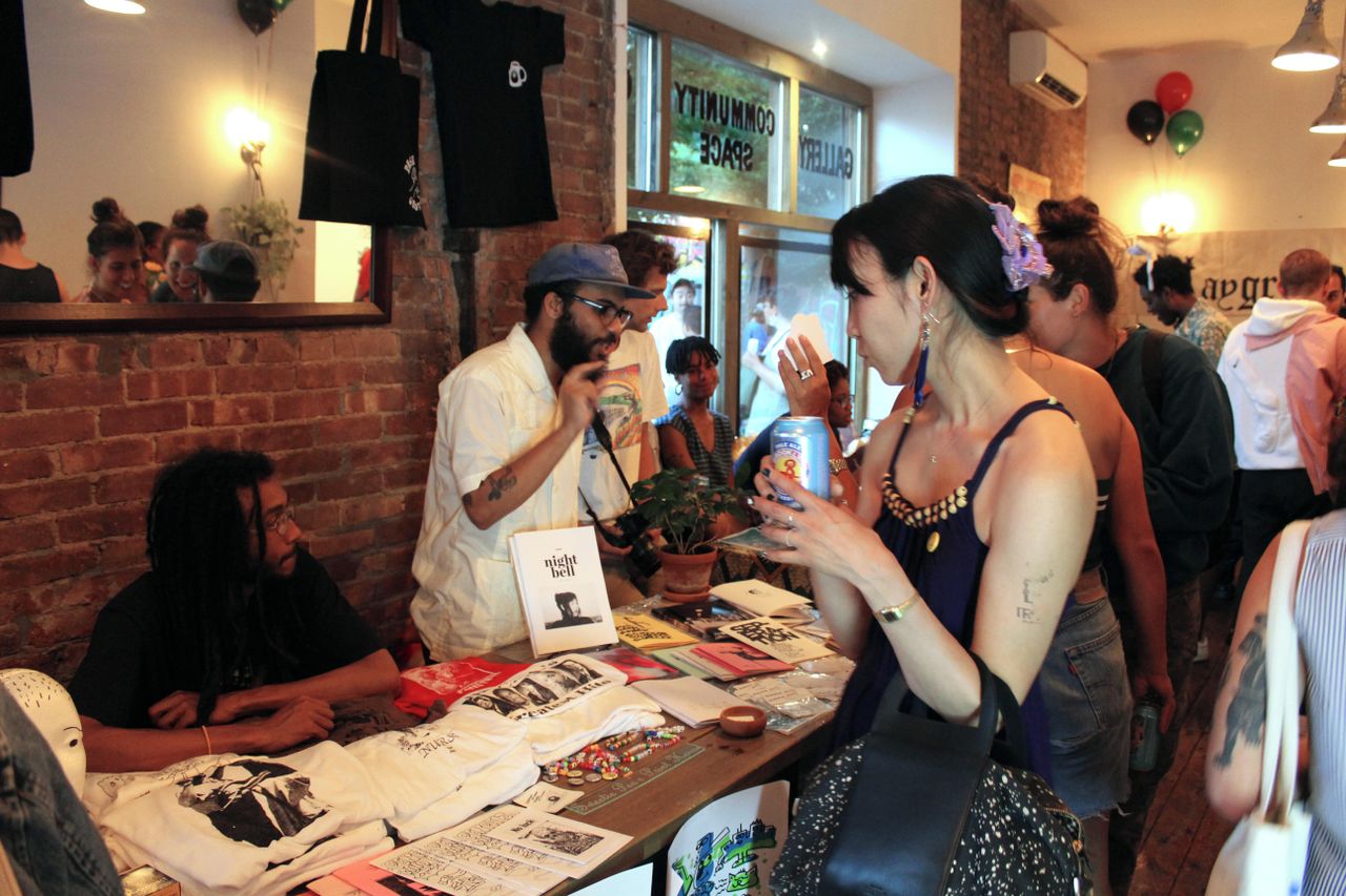 NYC corporate event spaces Cafe 720 square ft space image 12