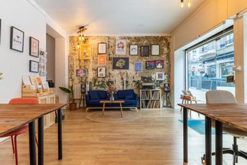 Paris  Gallery L'Esquermoise image 5