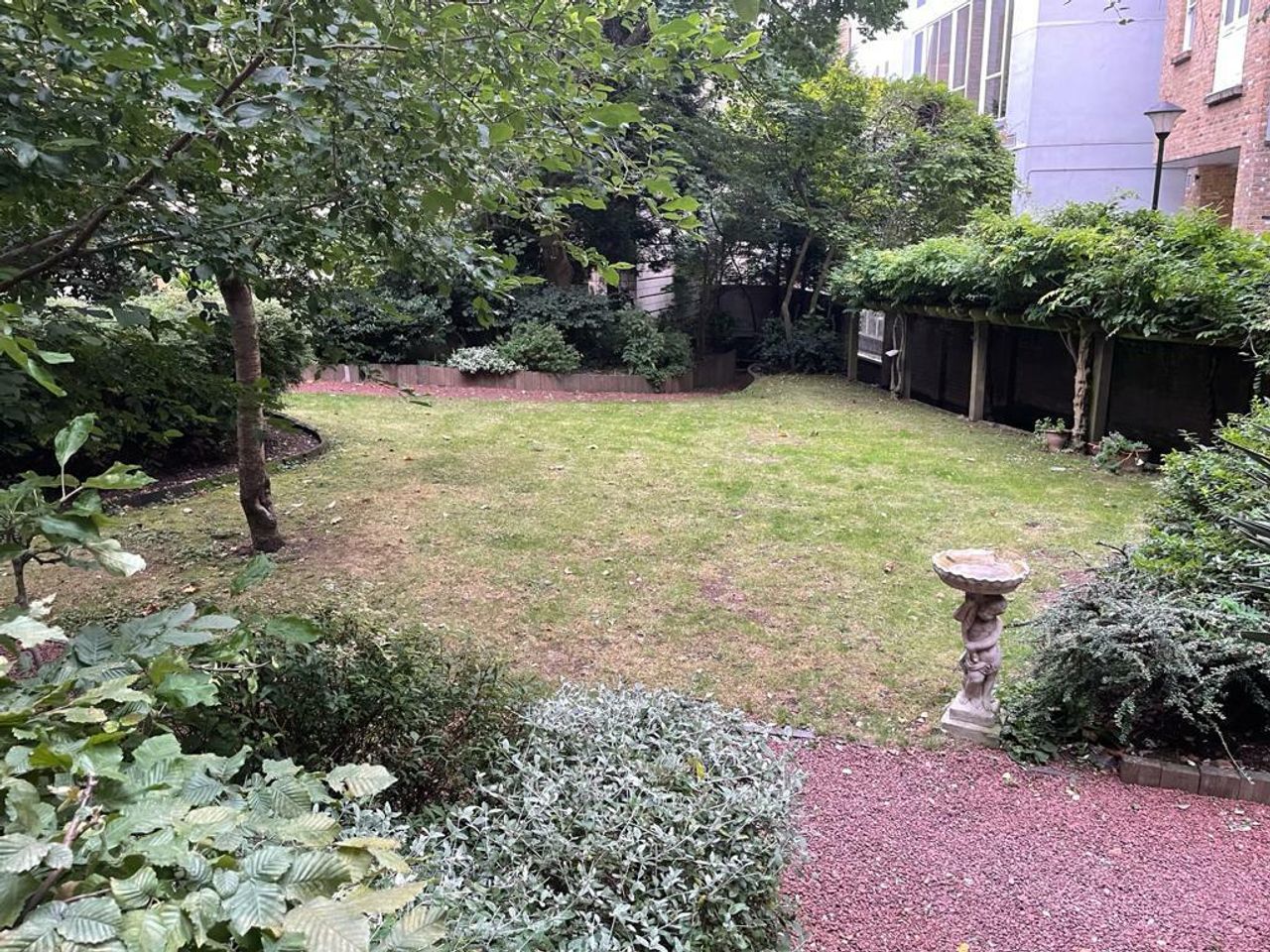 London  Boardroom The Garden image 3