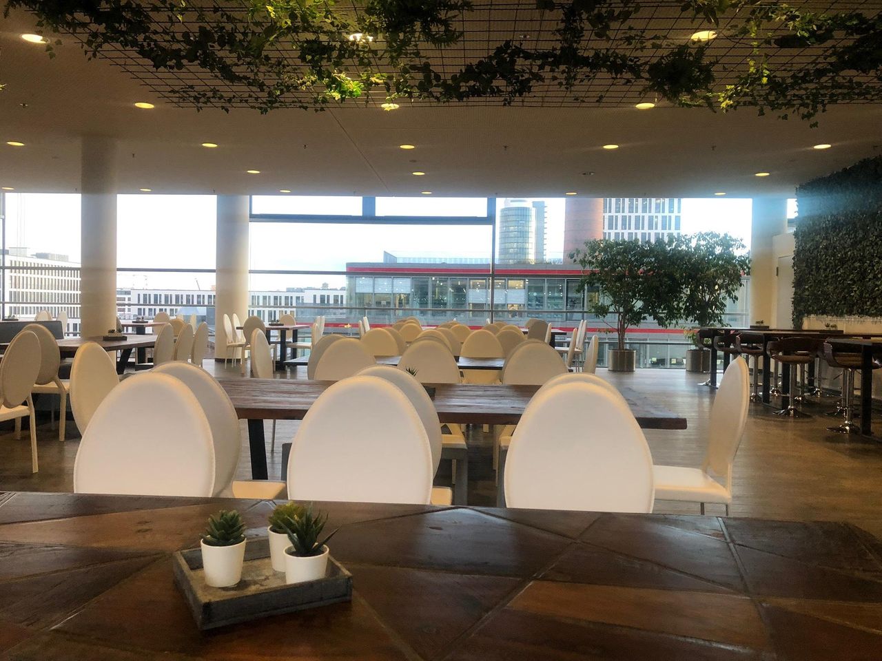 Munich corporate event spaces Restaurant ESSWERKSTATT image 6