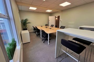 Manchester  Bedrijvencentrum Co-working/Hot desk space in Old Trafford image 1
