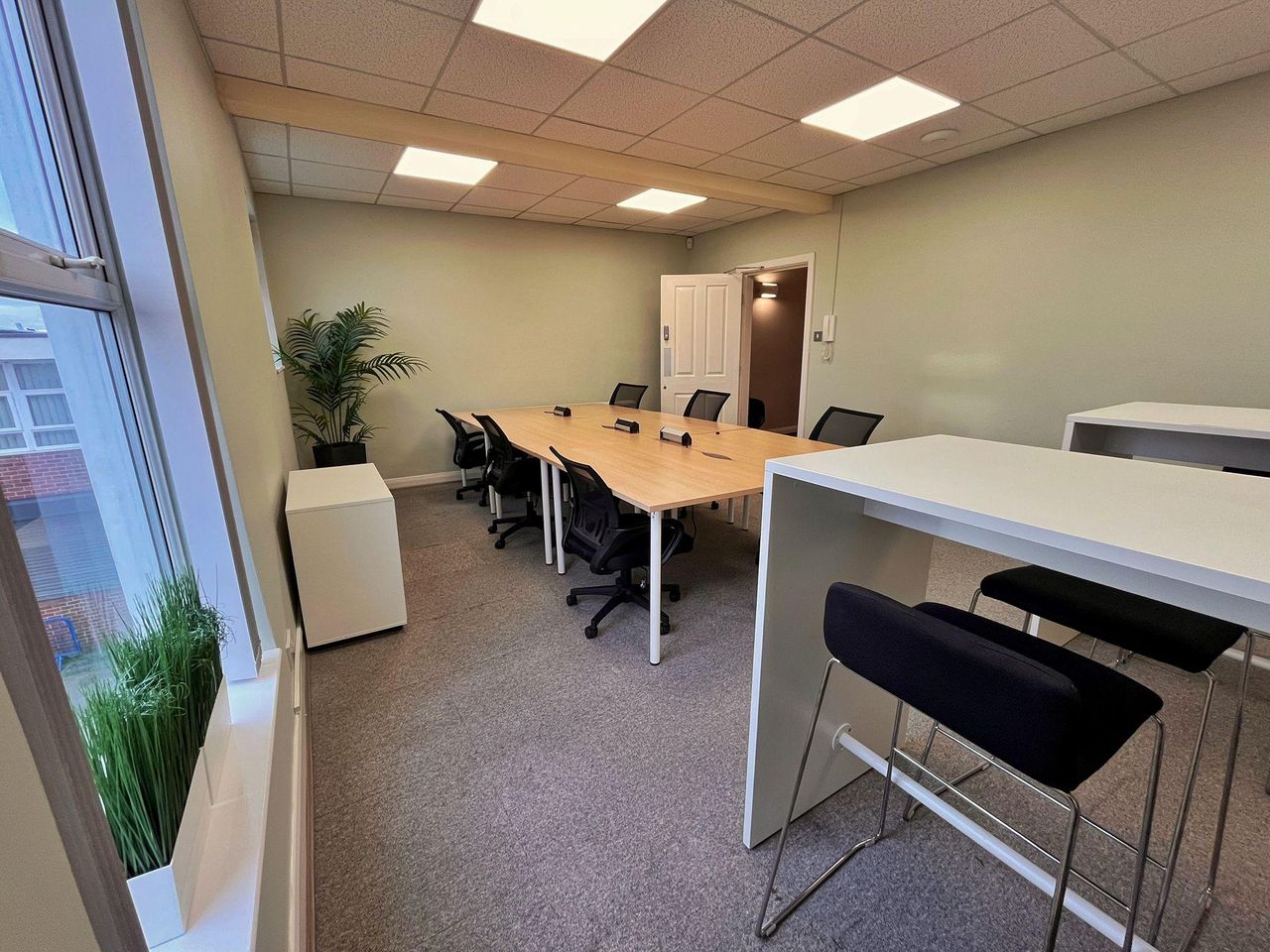 Manchester  Business Center Co-working/Hot desk space in Old Trafford image 1