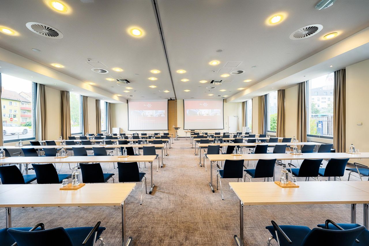 Frankfurt am Main  Tagungshotels Maintower image 5