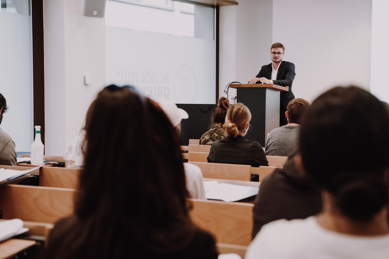 Zürich Seminar  Vorlesungssaal 1 image 4