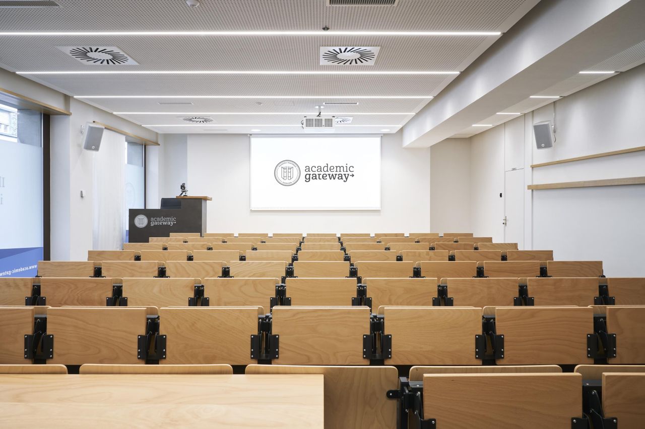 Zürich Seminar  Vorlesungssaal 1 image 3