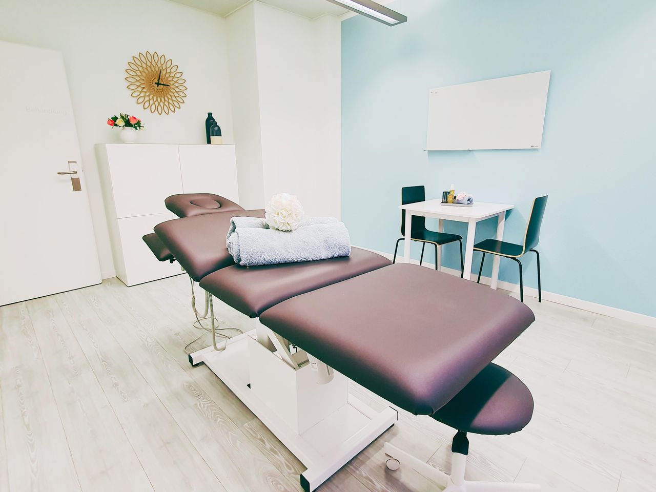 Zürich  Praktijk Behandlungsraum image 2