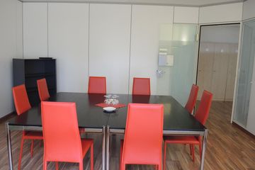 Rest of the World Kundengespräch Eiger image 1