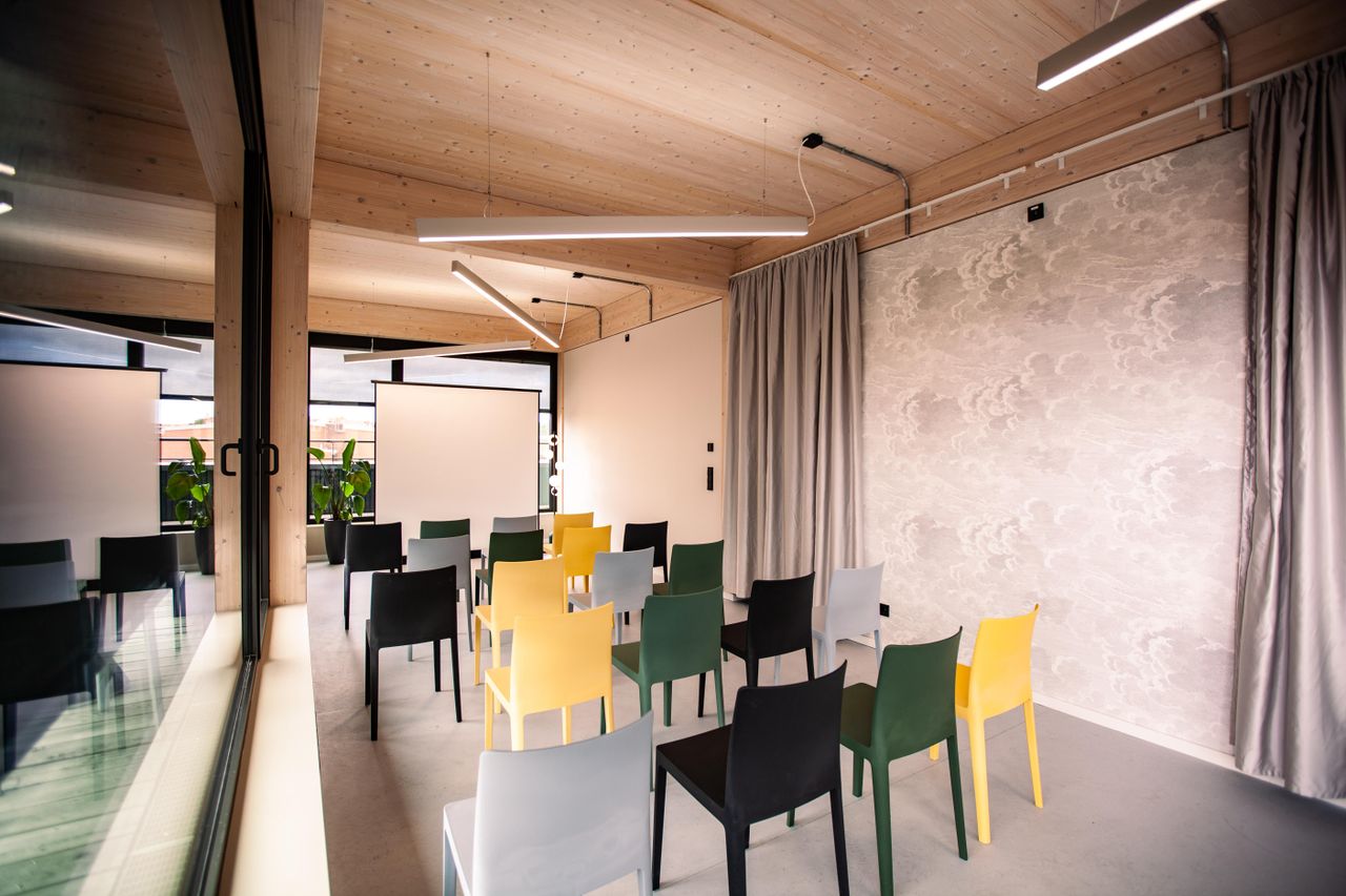 Hamburg  Rooftop Roof Terrace image 1