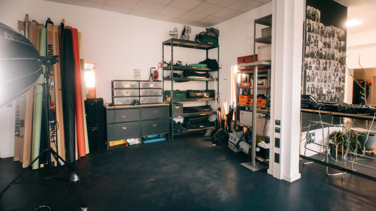 Wuppertal  Fotostudio Foto & Film Content Studio image 2