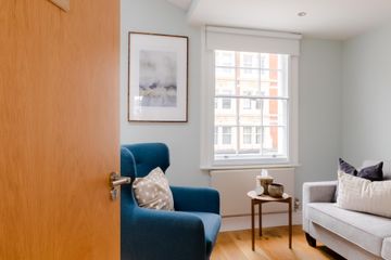 London Praxis The Elm Room, 2nd Floor image 3