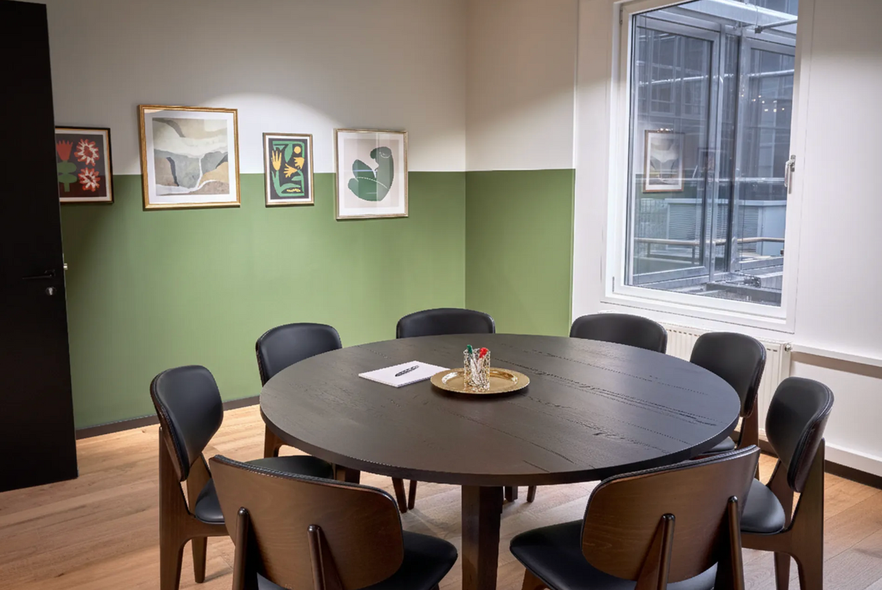Berlin  Coworking spaces Meeting Room M73 image 1