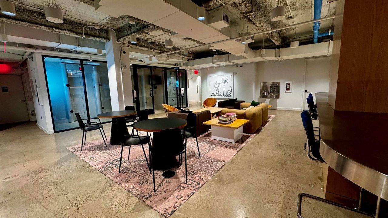 New York  Business center Coworking Daily Access image 2