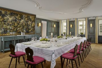 Salzburg Client Meeting Boardroom Bibliothek image 2